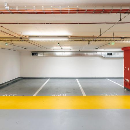 Downtown 2Bd Riverside Apartment Near Dancing House プラハ エクステリア 写真