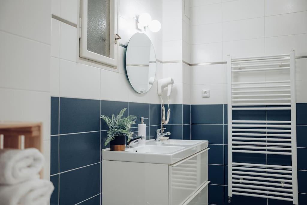 Downtown 2Bd Riverside Apartment Near Dancing House プラハ エクステリア 写真